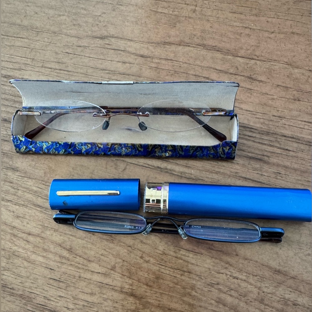 Reading glasses. Compact 1.75 & 1.5 strength.